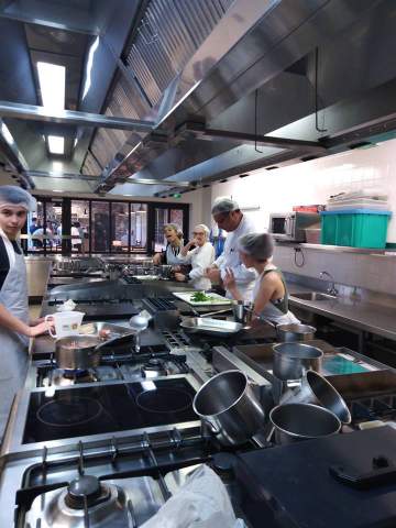 Formation dans une cuisine professionnelle - MFR Pujols dans le Lot-et-Garonne