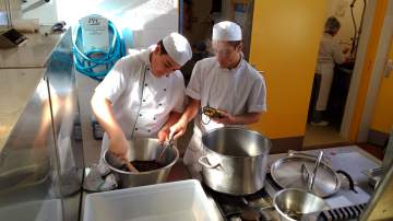 Préparation en cuisine - MFR Pujols